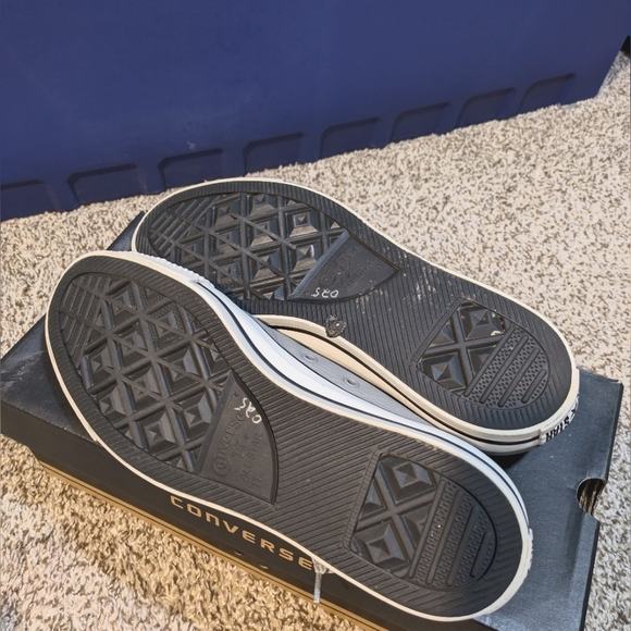 Gray, Black & White Mens Converse - Picture 4 of 5